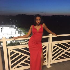 Meet your Posher, Shewit